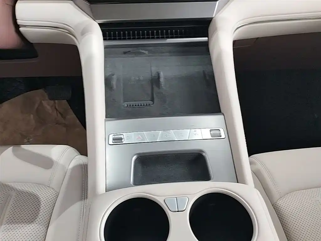 BYD Xia 2025 DM-i 1.5T 180km Excellence фото 14