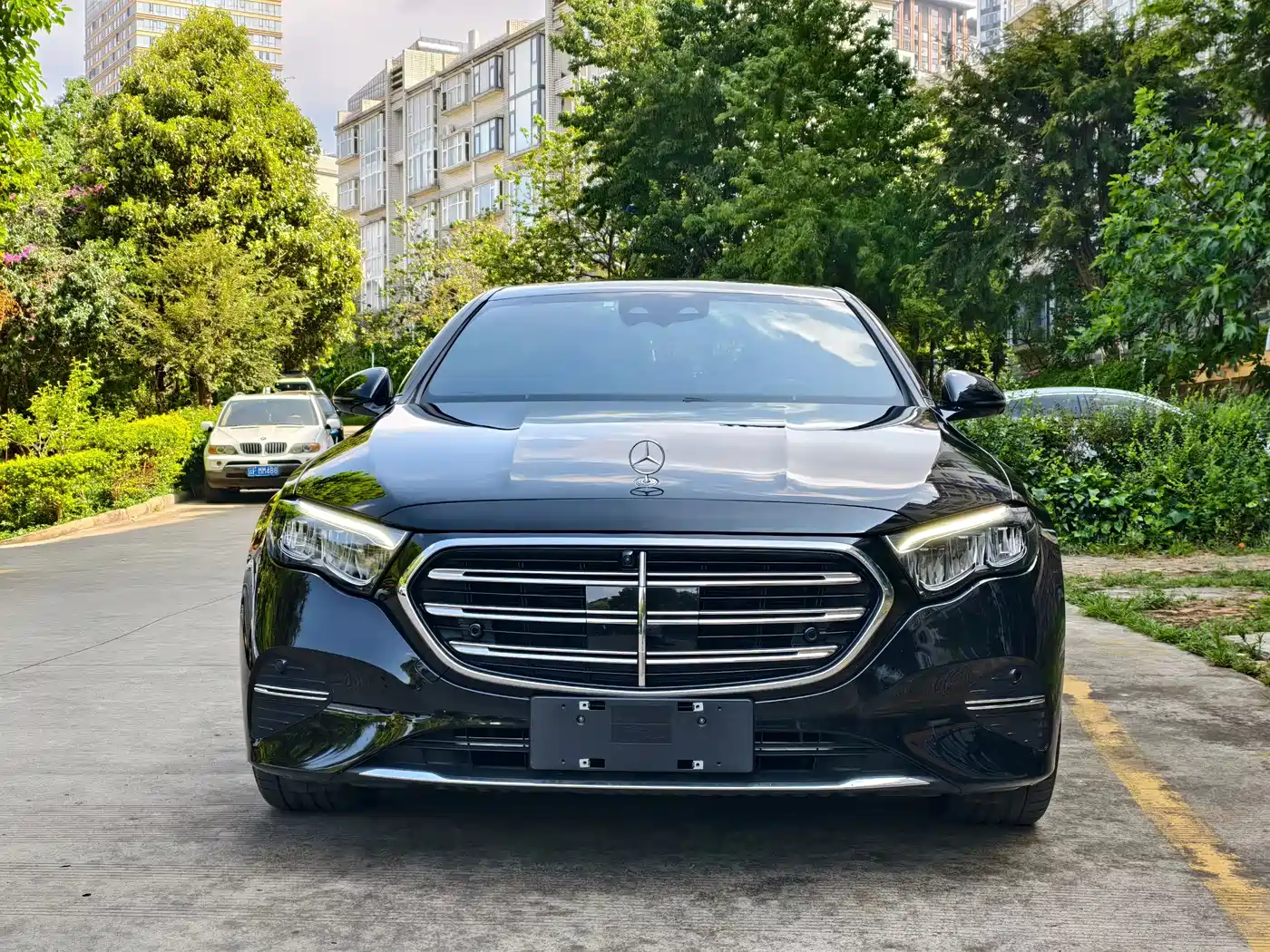 Mercedes-Benz E-Class 2025 E 300 L Luxury фото 2