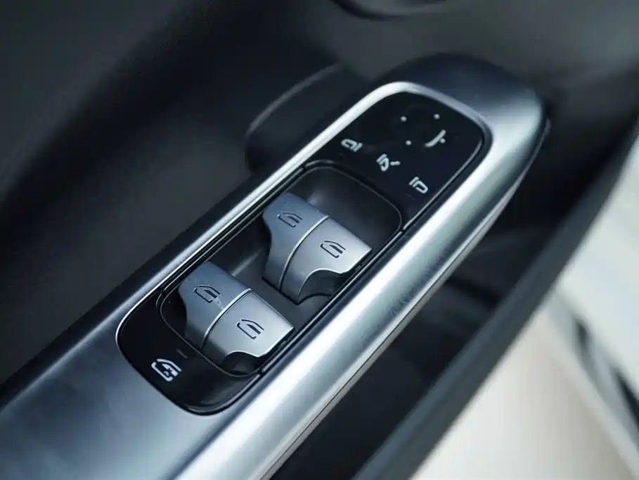 MERCEDES-BENZ C CLASS NEW ENERGY