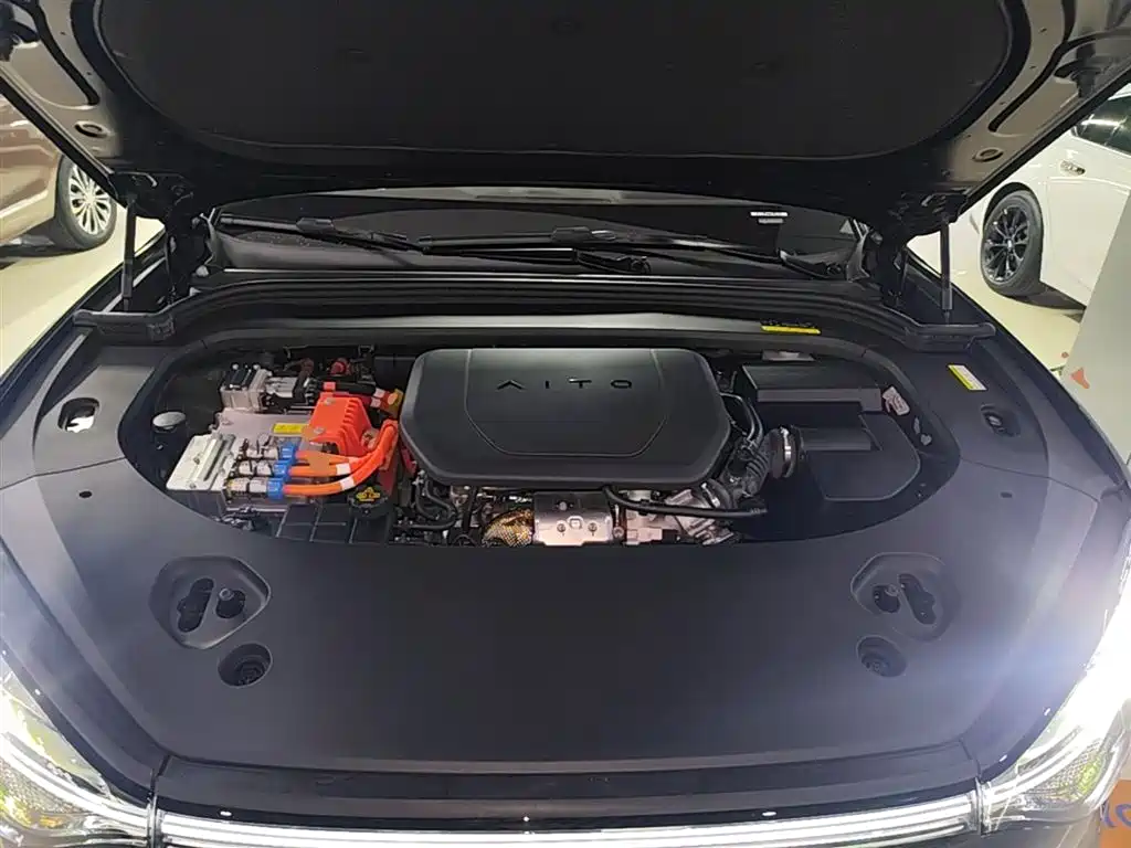 AITO Wenjie AITO M9 2025 Extended Range Ultra 52kWh 6-Seater фото 20