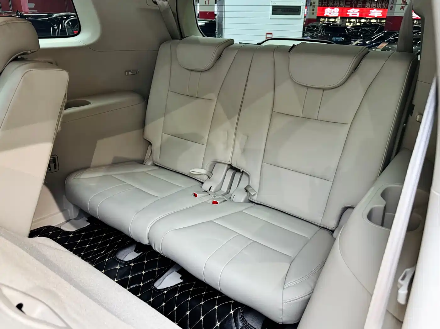 GAC Trumpchi Trumpchi GS8 2017 320T 2WD Luxury Smart Connect (7-seater) фото 11
