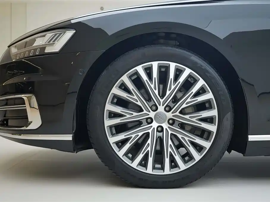 Audi A8 2019 A8L 50 TFSI quattro Luxury фото 15