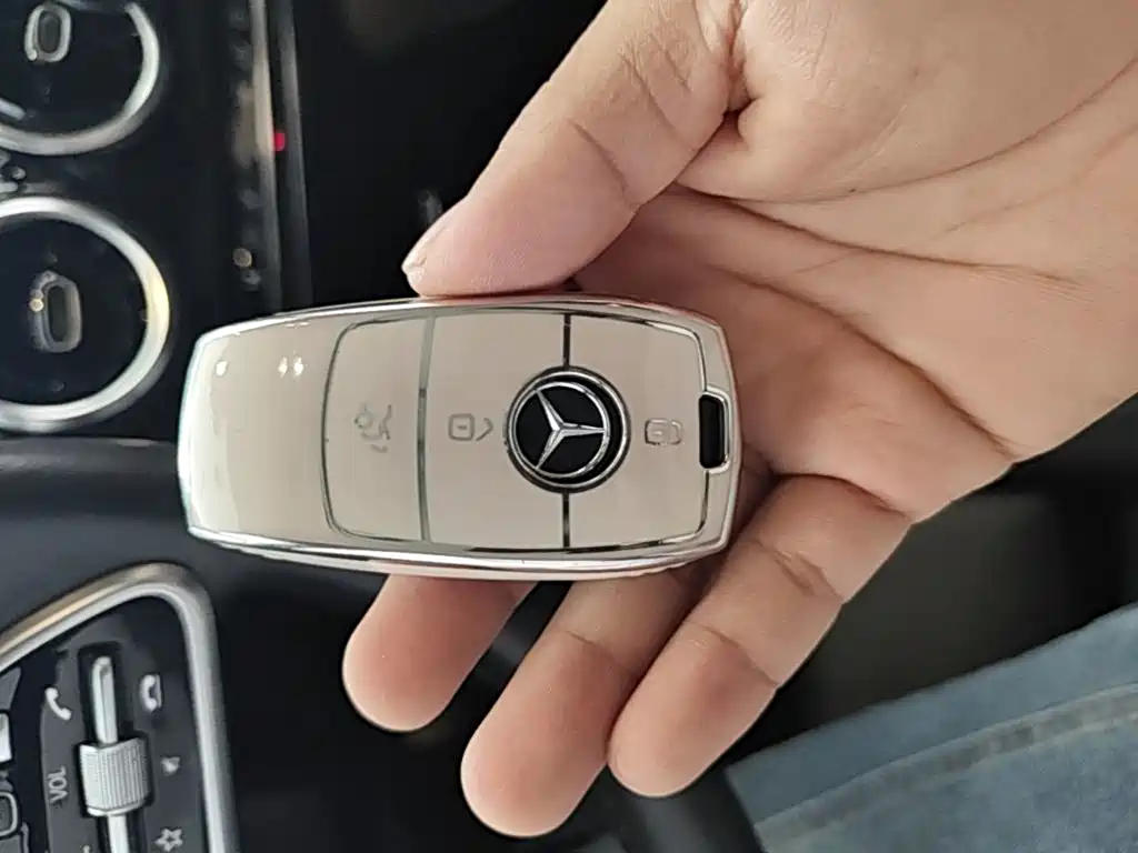 Photo 9 - Mercedes-Benz GLB