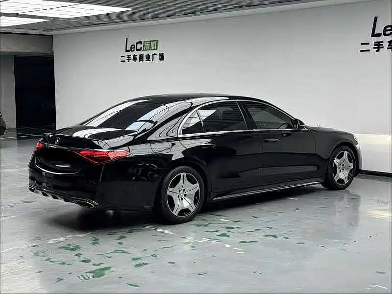 Фото 4 - Mercedes-Benz S-Class