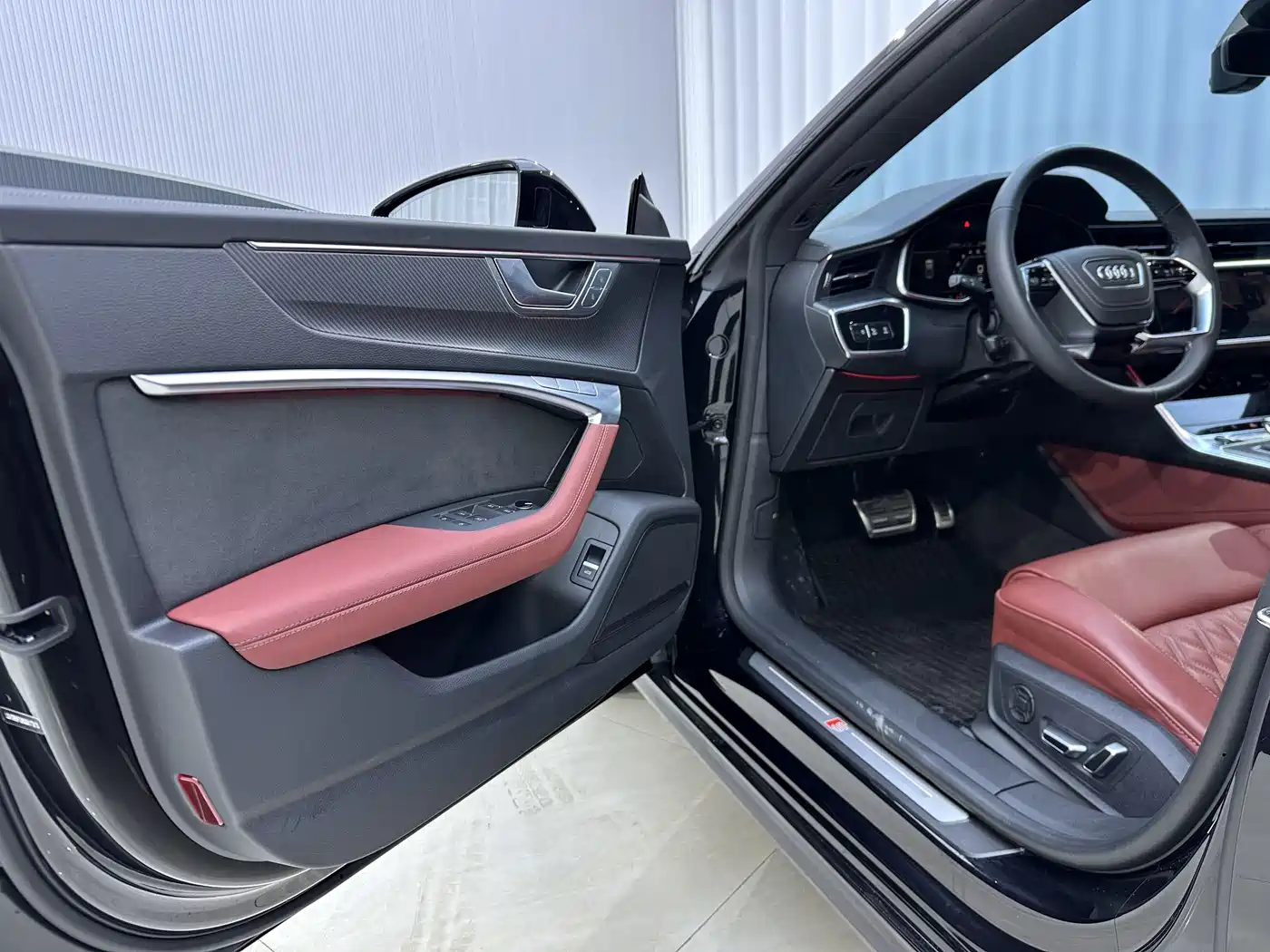 AUDI A7L