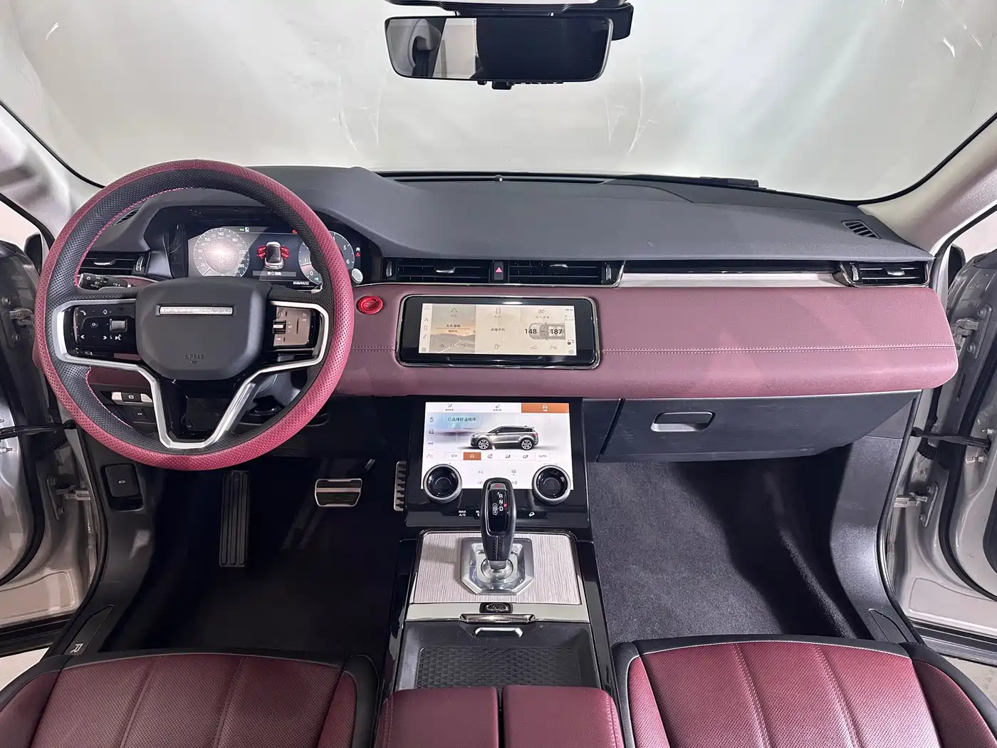 Land Rover Range Rover Evoque 2023 Range Rover Evoque L 249PS Luxury Edition фото 6