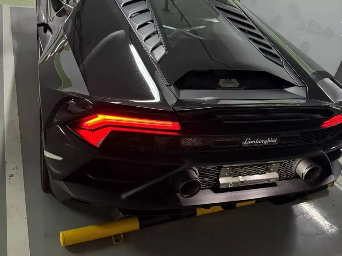 Lamborghini Huracán 2020 Huracán EVO RWD фото 3