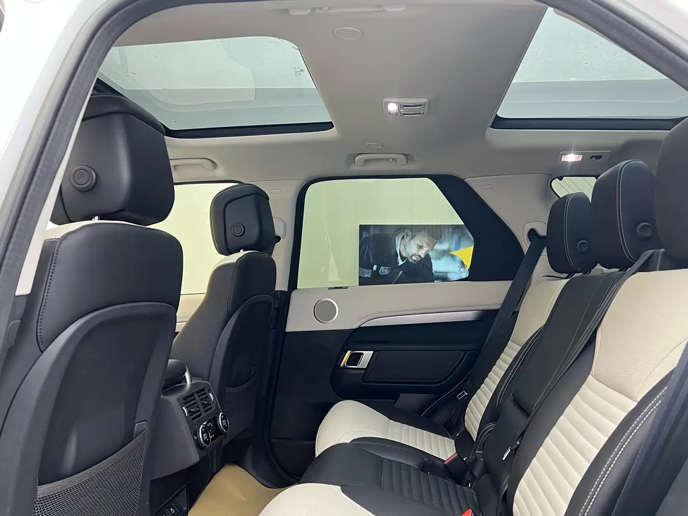 LAND ROVER DISCOVER