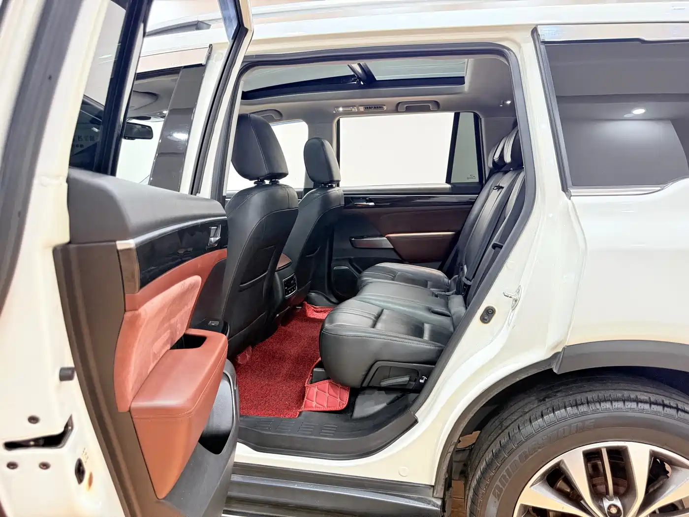 GAC Trumpchi Trumpchi GS8 2017 320T 2WD Luxury Smart Connect (7-seater) фото 11
