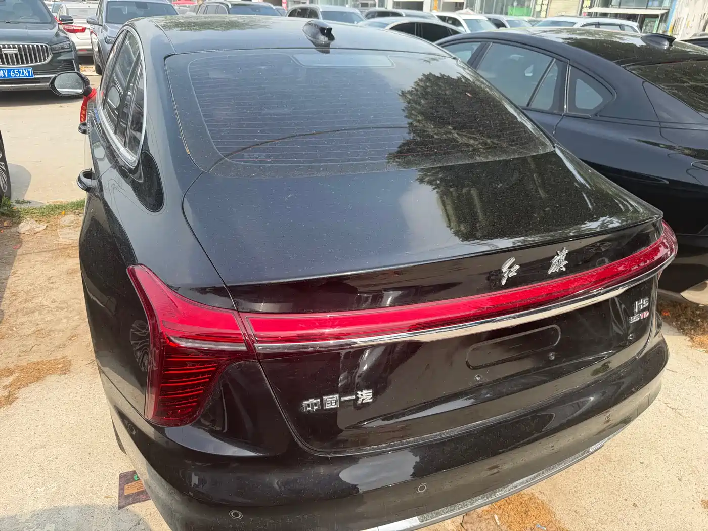 Hongqi H5 2025 1.5T DCT Flag Rhythm 500,000 Units Memorial Edition фото 15