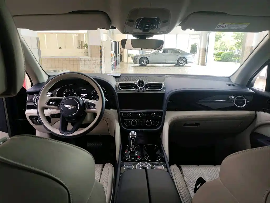 Bentley Bentayga 2025 2024 4.0T V8