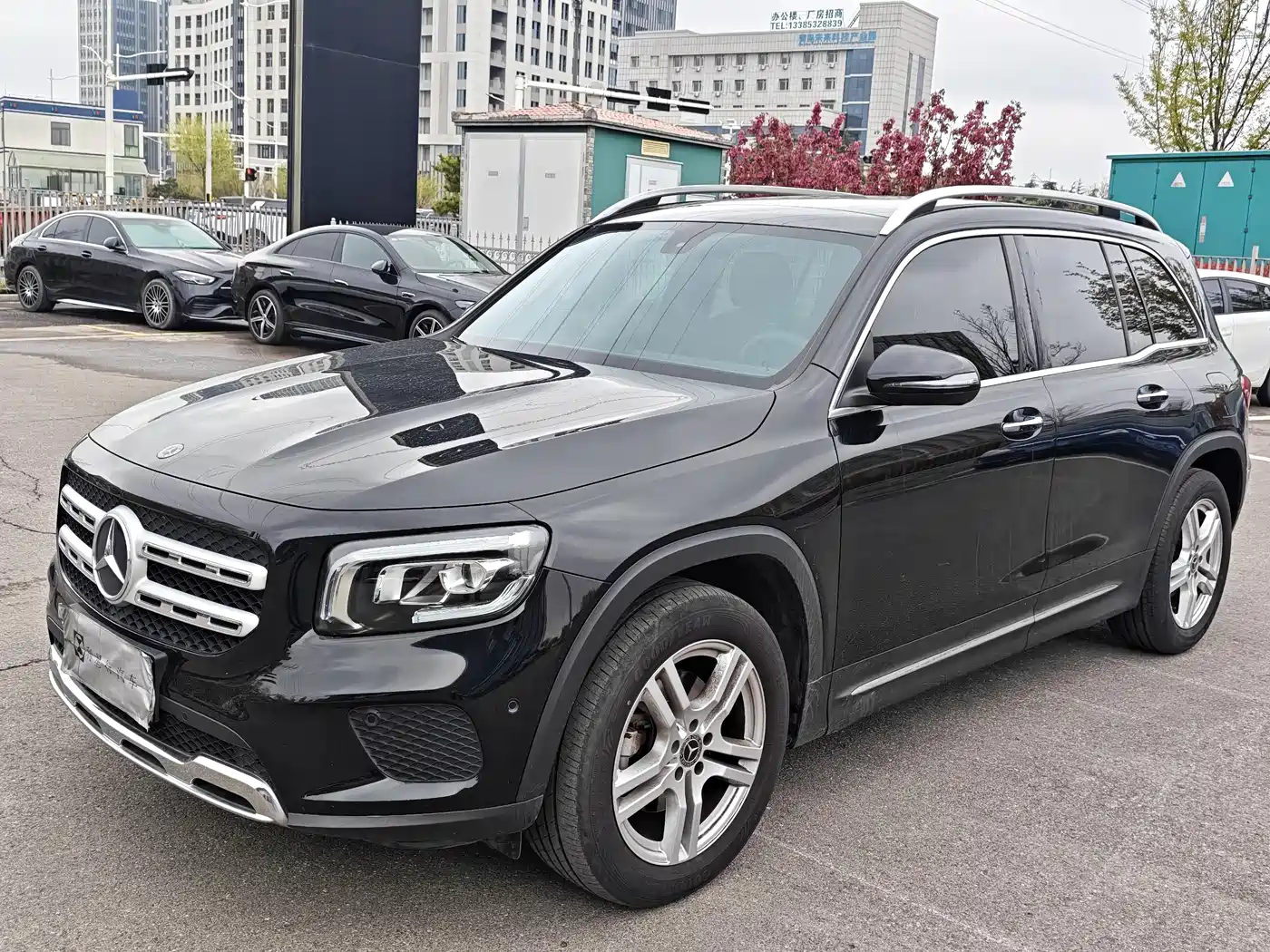 MERCEDES-BENZ GLB