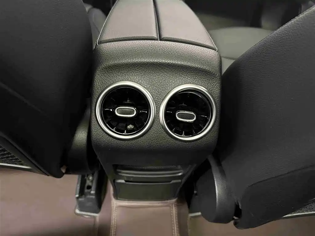 Mercedes-Benz GLB 2024 GLB 200 Dynamic фото 16