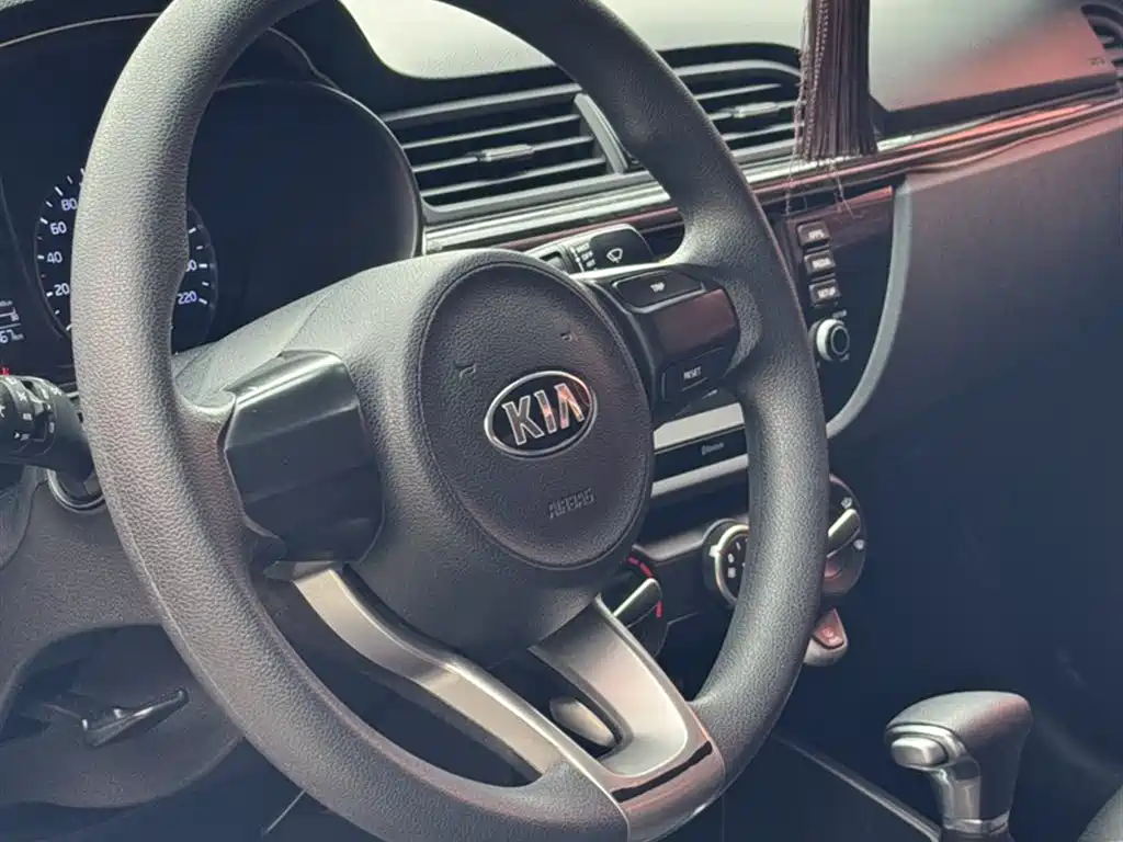 Kia K2 2017 Sedan 1.4L AT 15th Anniversary Special Edition GLS фото 15