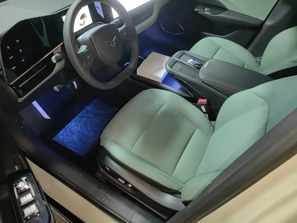 Hongqi EH7 2026 2025 690 Smart Selection Edition