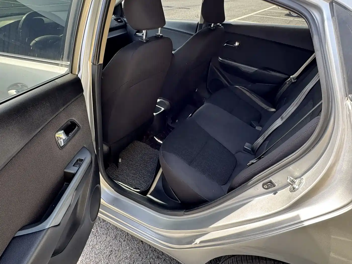 Kia K2 2011 Sedan 1.4L AT Premium ECO фото 9