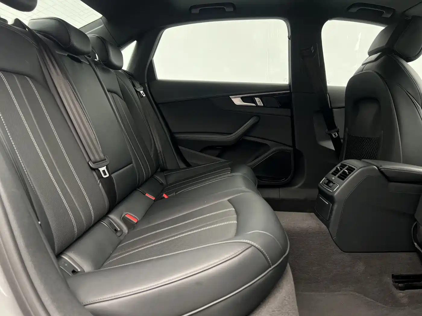 Audi A4L 2024 40 TFSI Luxury Dynamic фото 7
