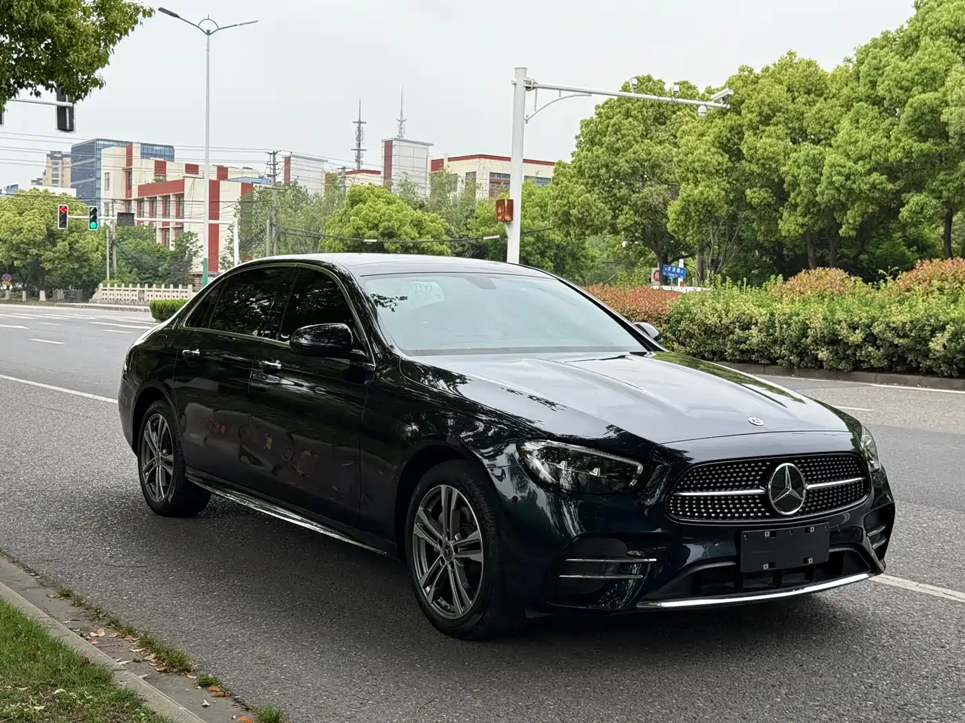 Mercedes-Benz E-Class 2023 Facelift E 260 L Sport фото 3
