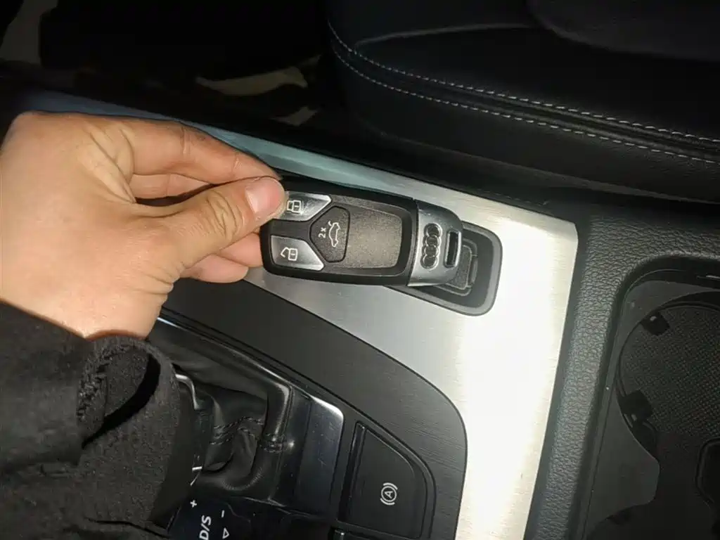 Audi Q5L 2020 Facelift 40 TFSI Honor Fashion фото 9