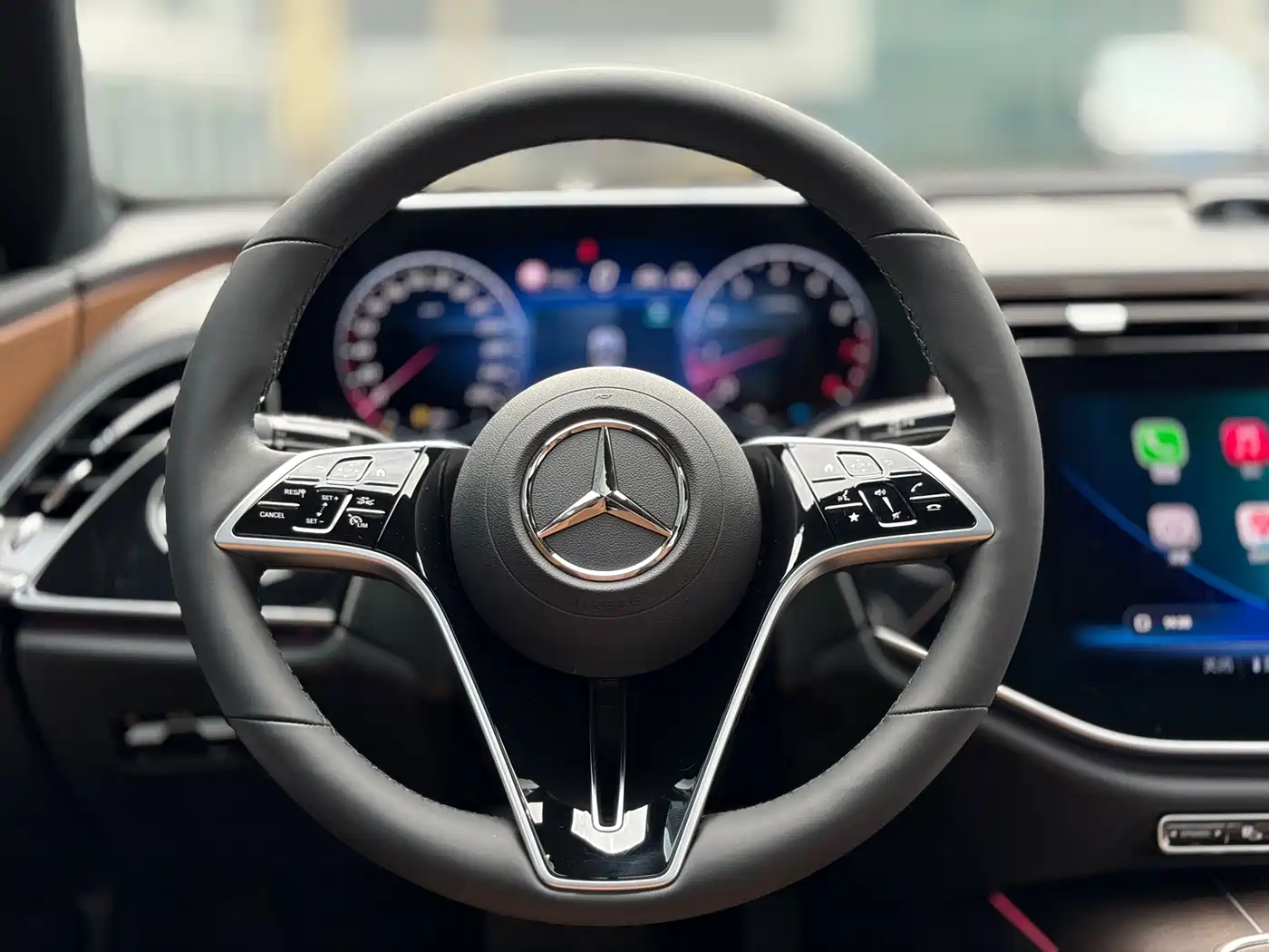 Mercedes-Benz E-Class 2025 E 300 L Luxury фото 11