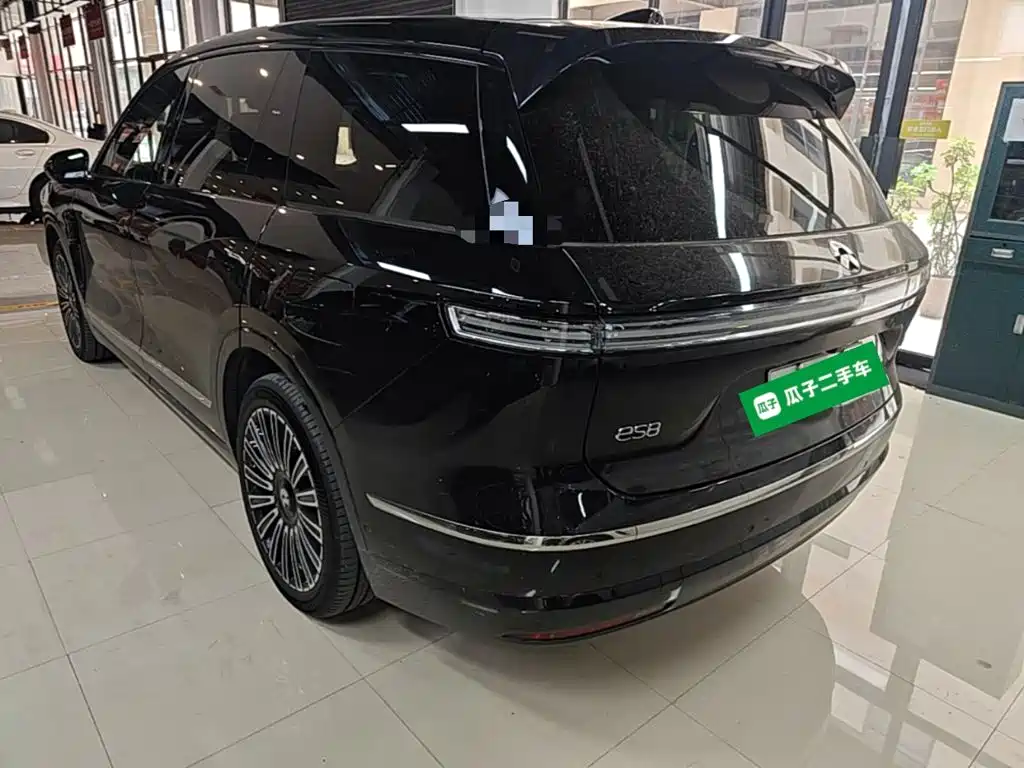 NIO ES8 2026 2025 Model 6-Seat Executive Luxury Edition