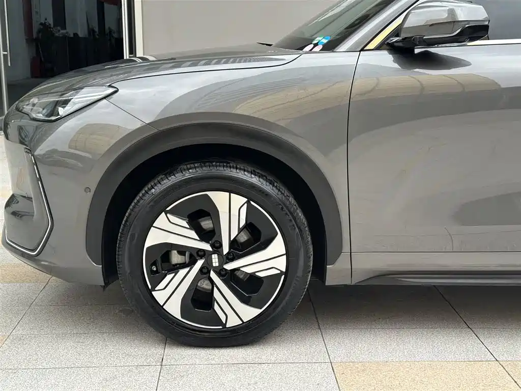 GEELY GALAXY GALAXY E5