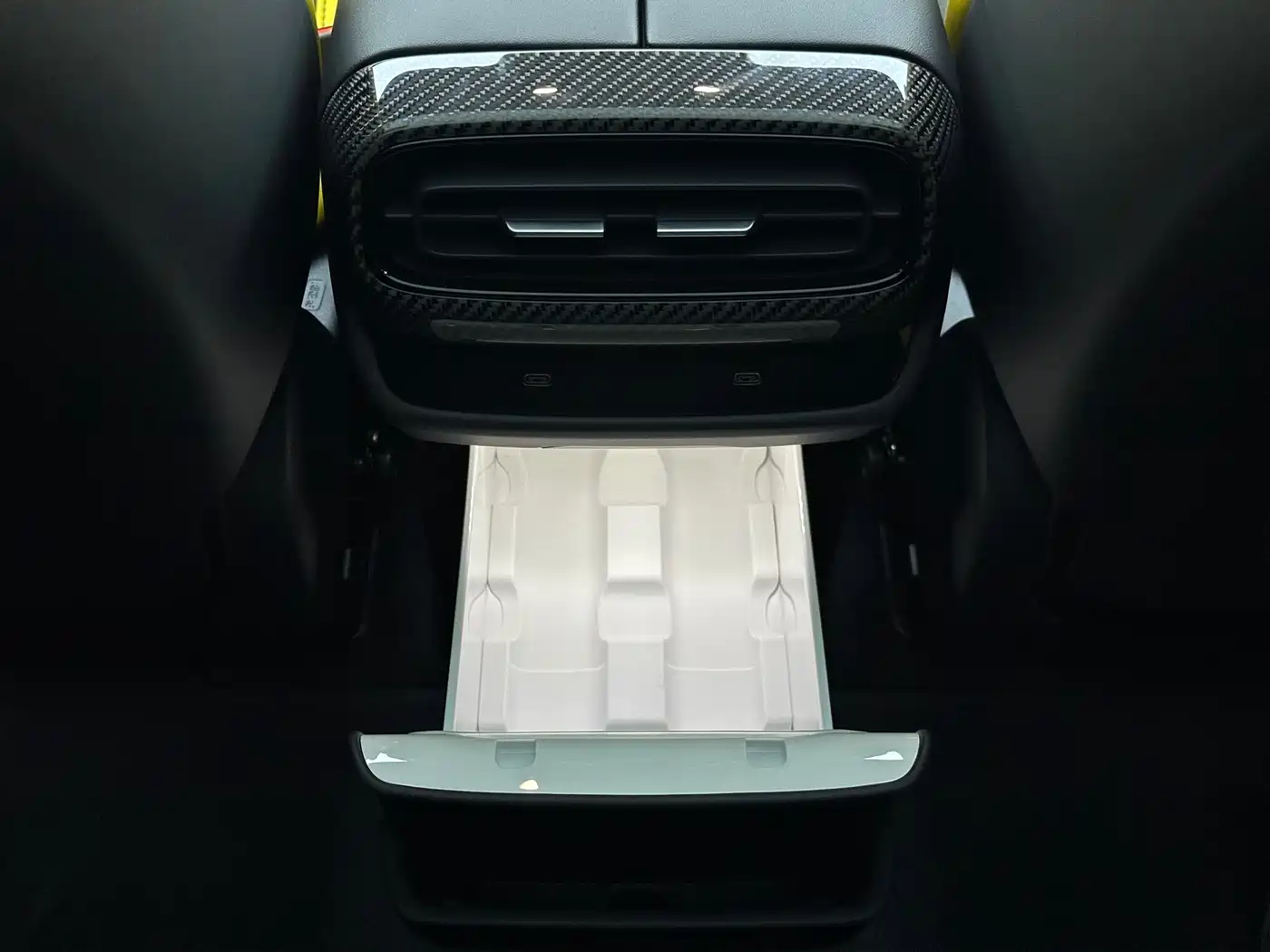 XIAOMI CAR XIAOMI SU7 ULTRA