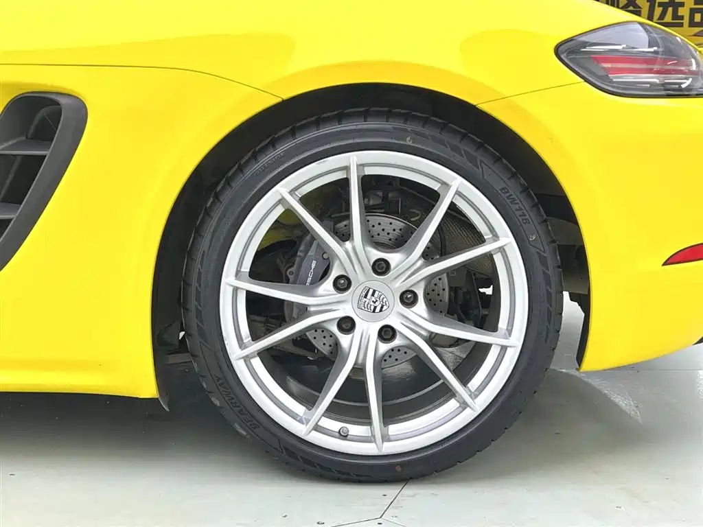 Porsche 718 2016 Cayman 2.0T фото 4