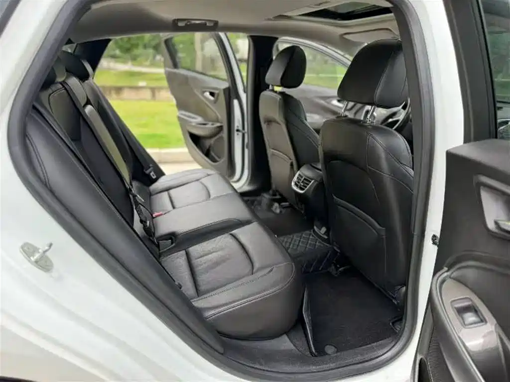 Chevrolet Malibu XL 2018 530T Auto RuiChi Edition фото 5