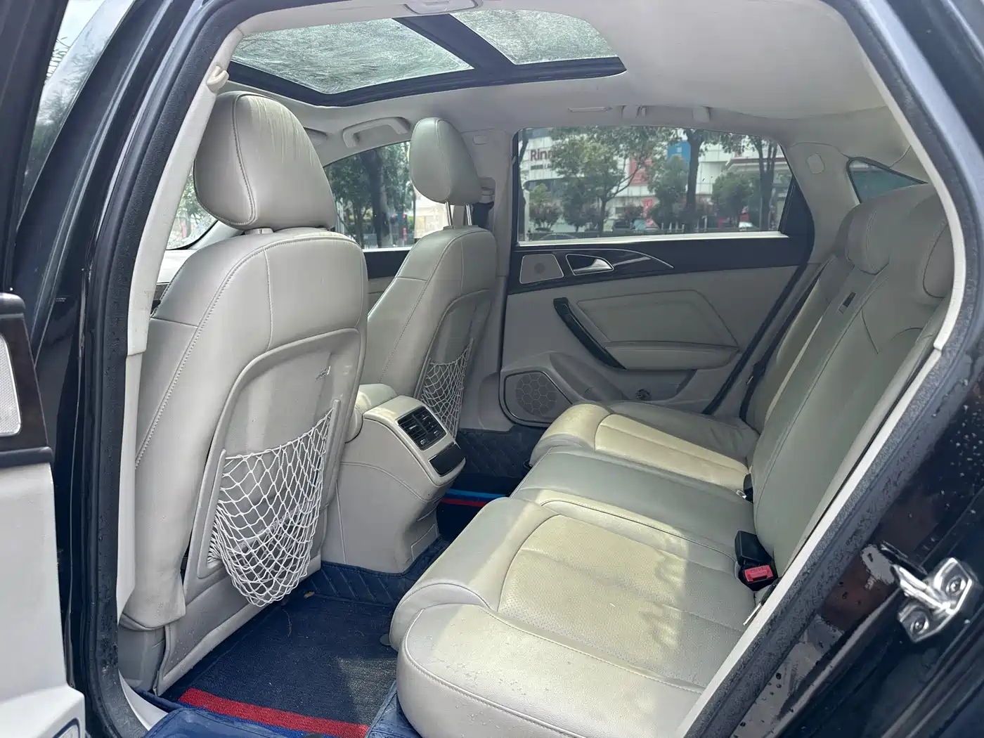 Фото 7 - Zotye Z700