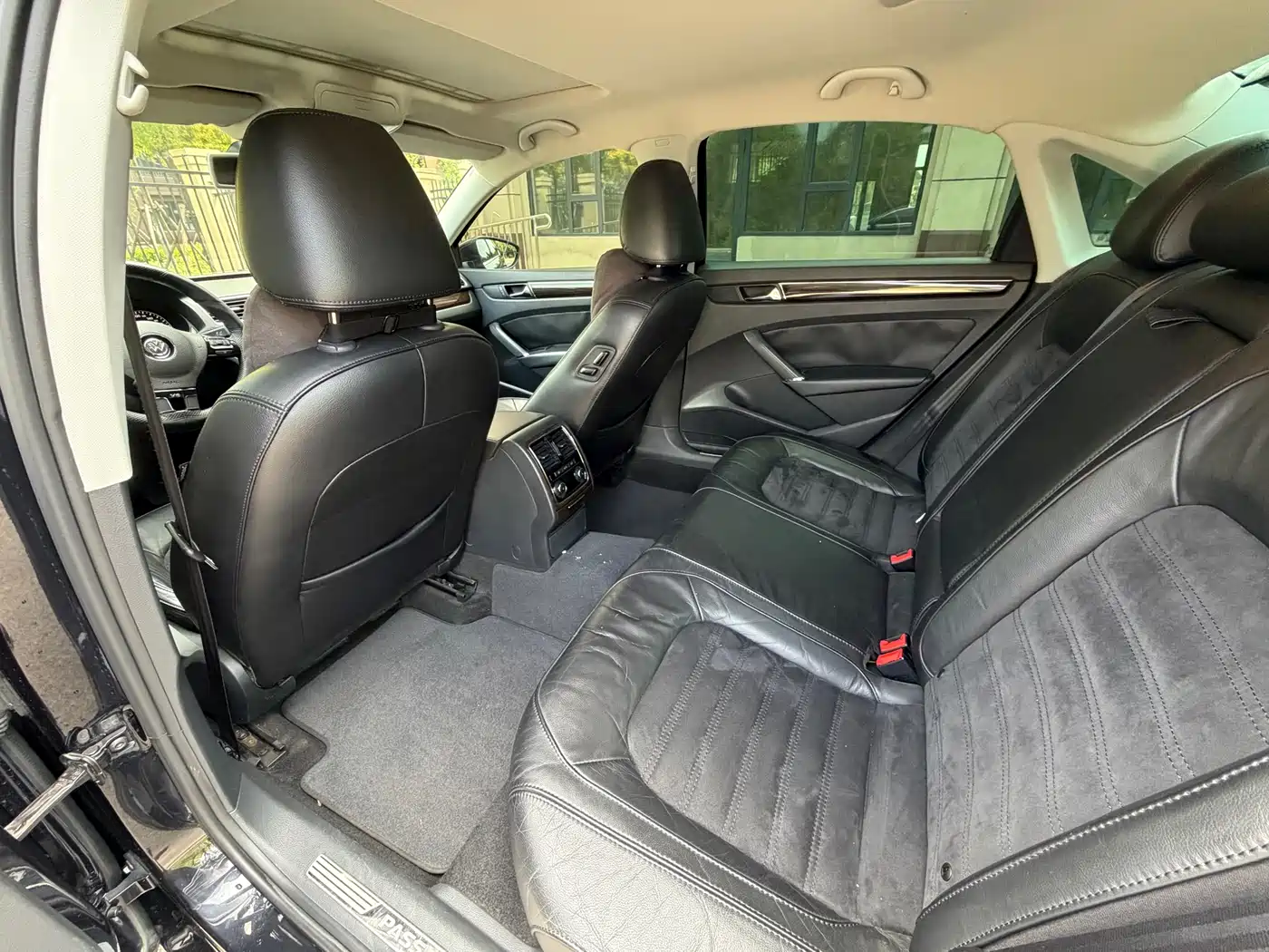 Volkswagen Passat 2014 3.0L V6 DSG Flagship Premium Edition фото 6