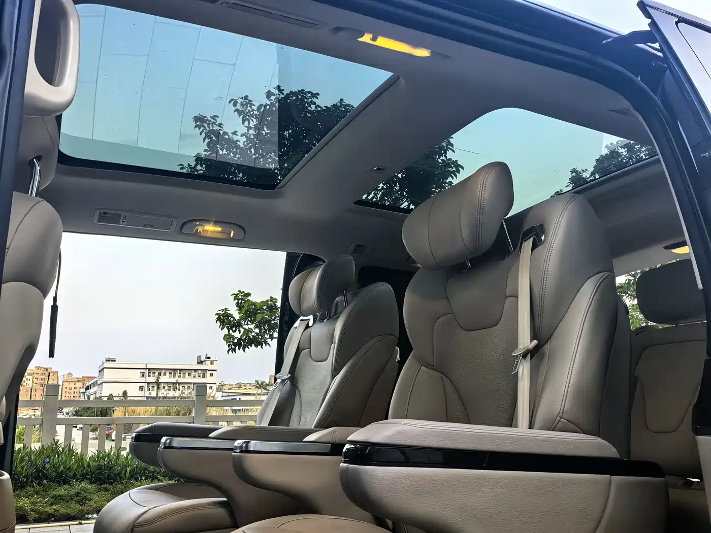 Mercedes-Benz V-Class 2021 V 260 Pilot Edition фото 18