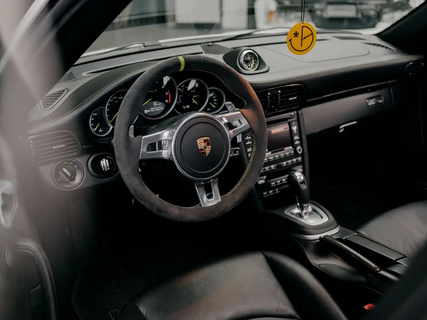 Porsche 911 2010 Turbo S 3.8T фото 18