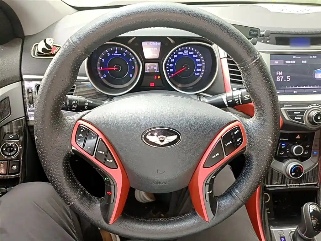 Hyundai Langdong 2016 1.6L Automatic Premium Edition фото 11