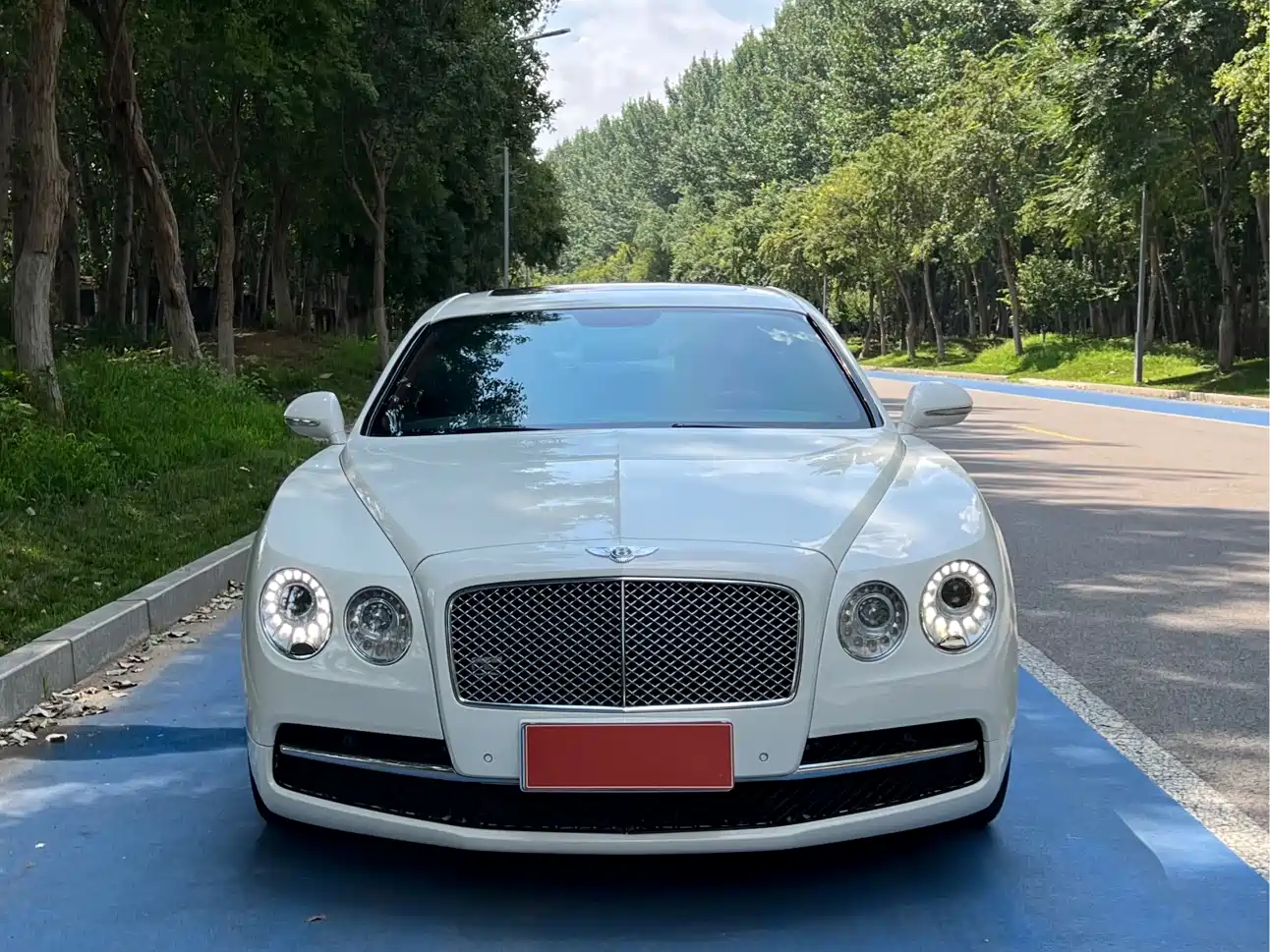 Photo 2 - Bentley Flying Spur