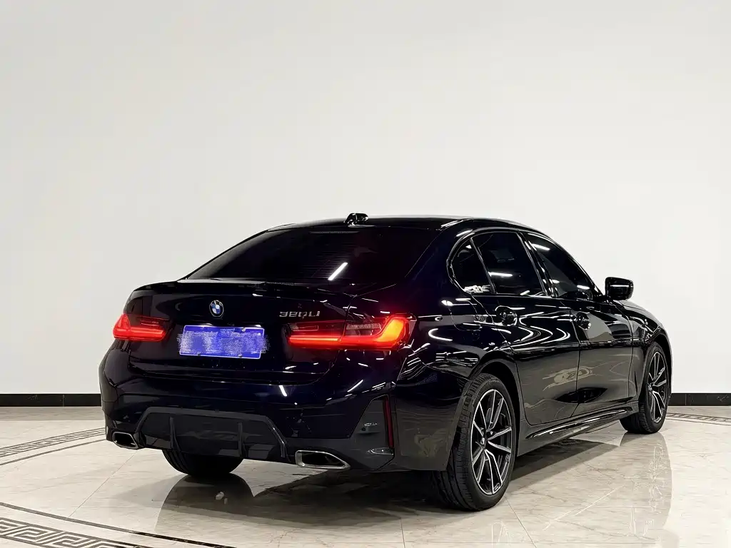 BMW 3-SERIES