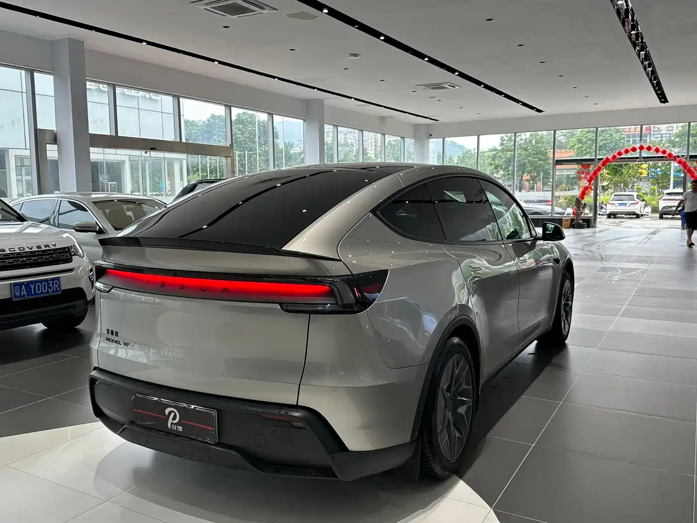 Tesla Model Y L 2025 2025 Facelift Long Range AWD