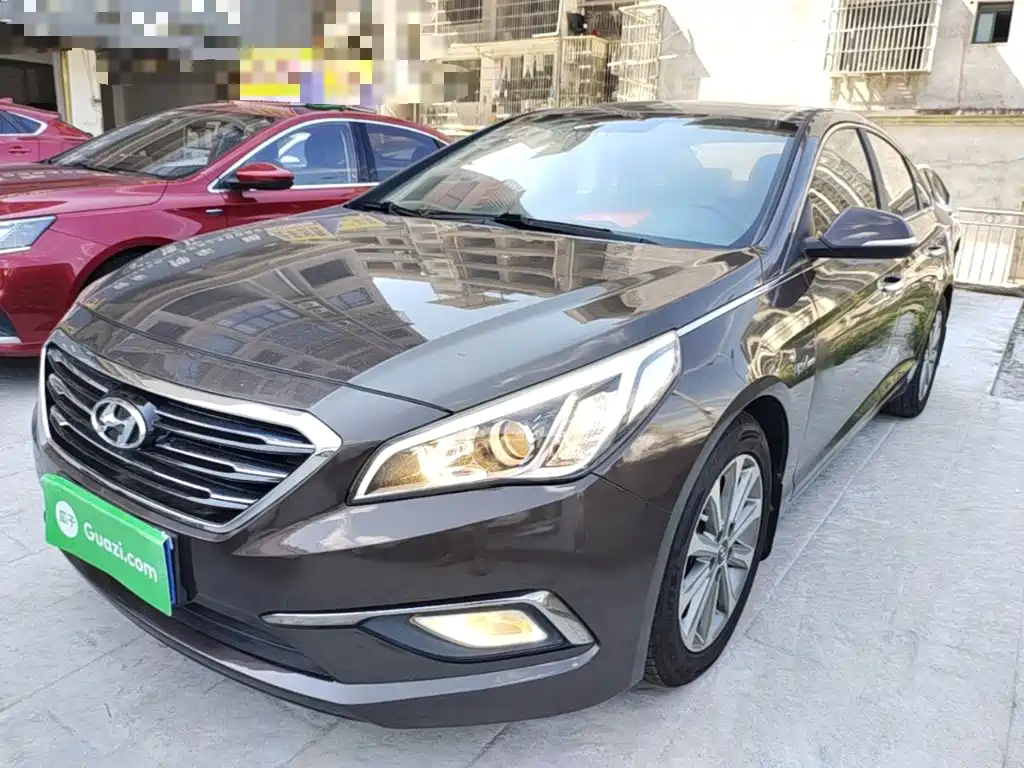 Фото 2 - Hyundai Sonata