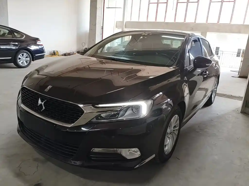 DS 5LS 2015 2014 1.8L Automatic Comfort VTi140