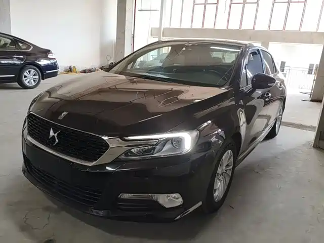 DS DS 5LS 2014 1.8L Automatic Comfort VTi140
