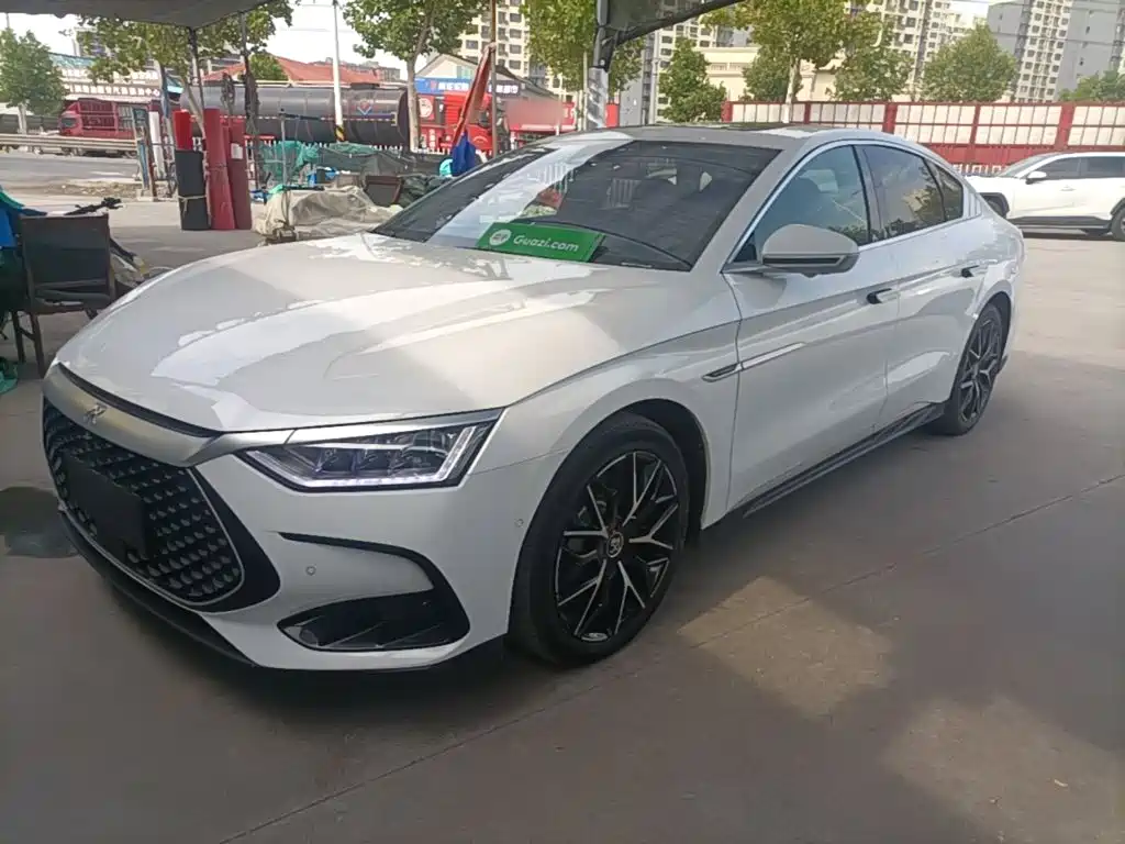 Фото 2 - BYD Han