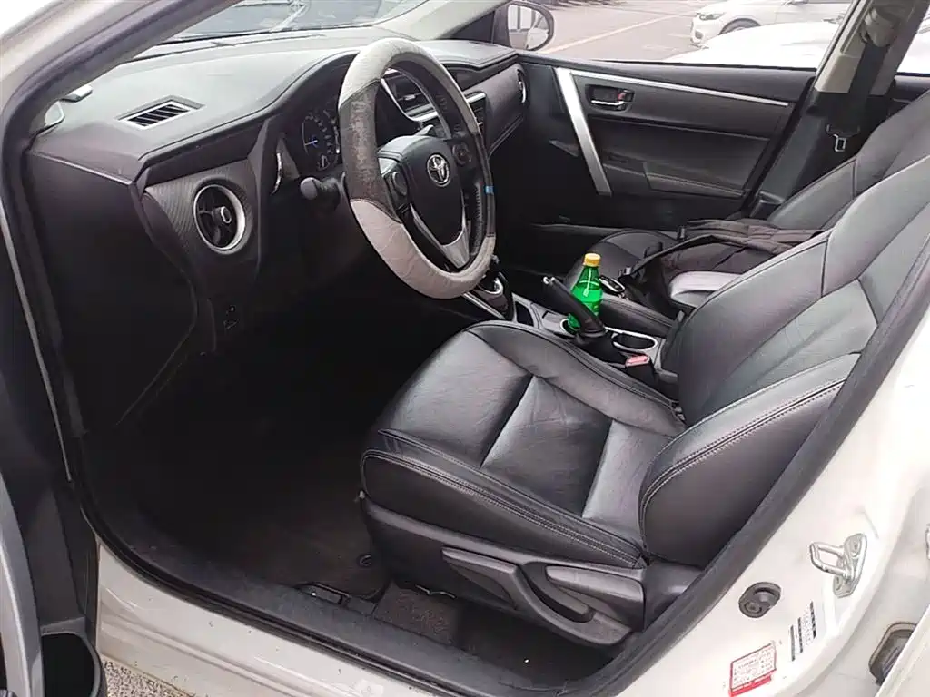 Toyota Levin Twin Engine E+ 2019 1.8PH V E-CVT Luxury Edition фото 8