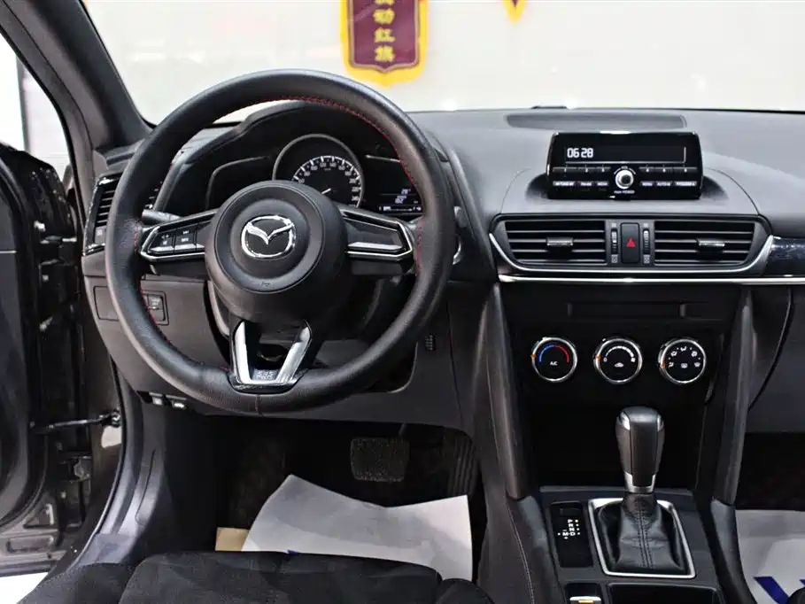 Mazda CX-4 2020 2.0L Auto 2WD Skyactiv-Vitality Edition фото 9