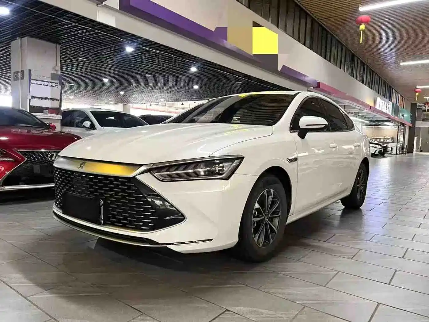 BYD Qin PLUS 2024 Glory Edition DM-i 55KM Leading
