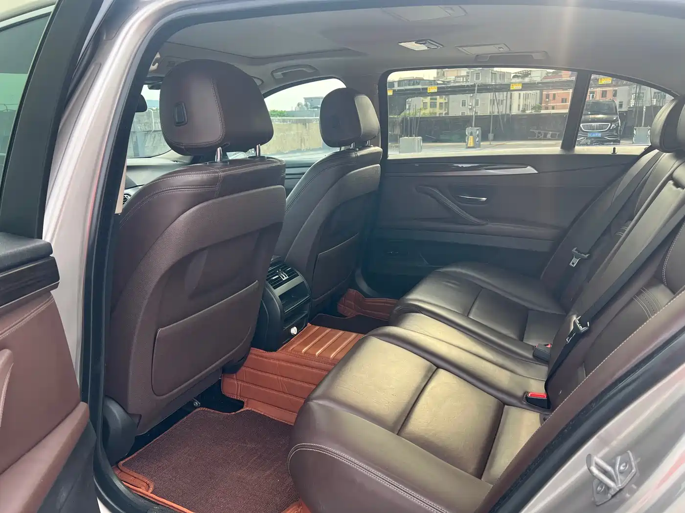 BMW 5 Series 2014 525Li Luxury Design Package фото 12