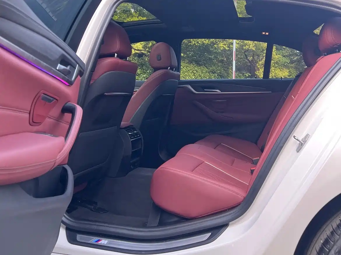 BMW 5 Series 2023 530Li Leading M Sport Package фото 7