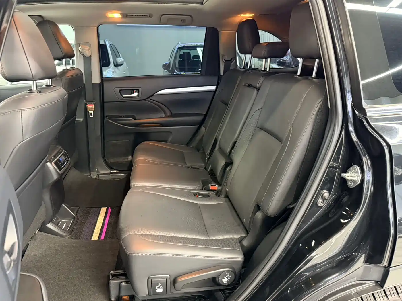 Toyota Highlander 2018 2.0T 4WD Premium 7-seater China VI фото 11