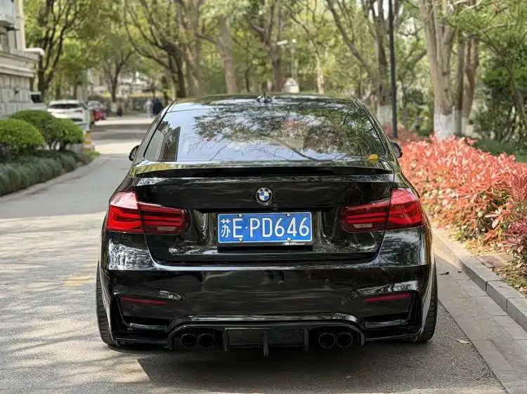 BMW 3 Series 2018 320i M Sport Black Night Edition фото 5
