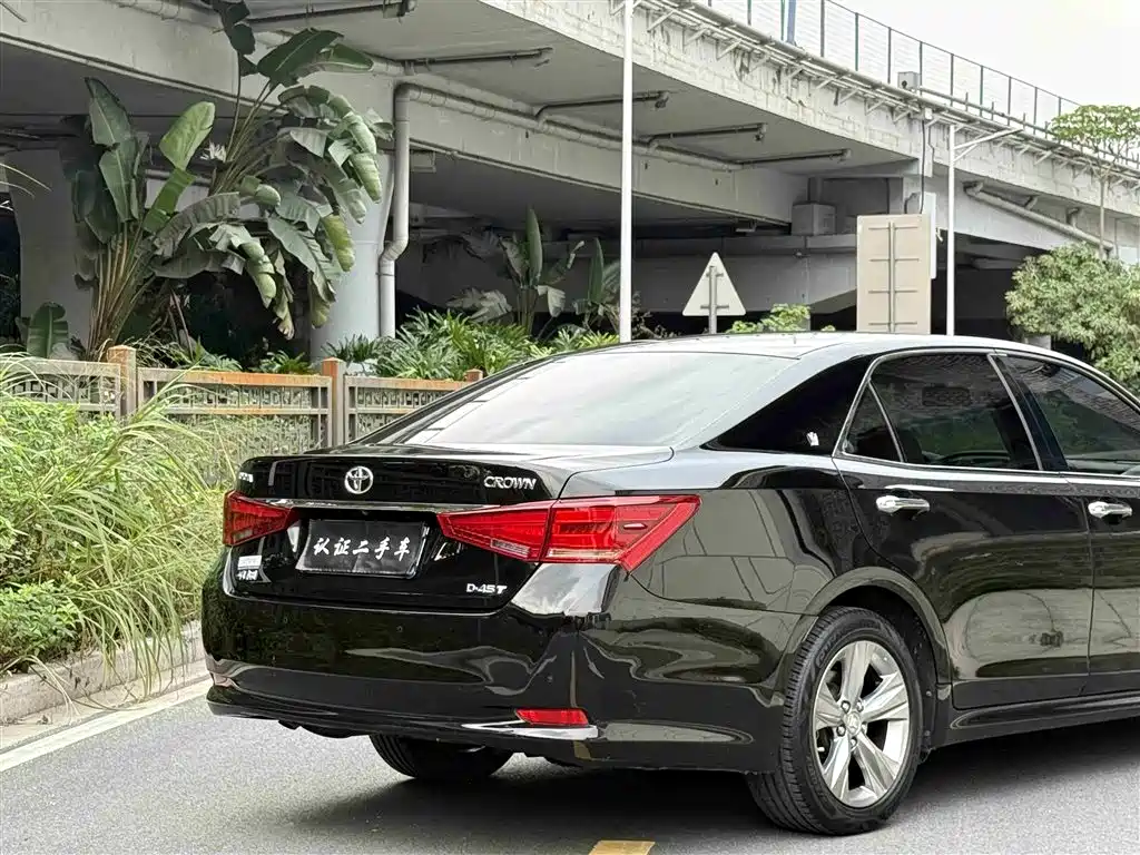 Toyota Crown 2015 2.0T Fashion фото 21