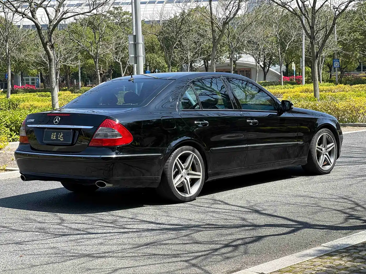 Mercedes-Benz E-Class 2008 Model E 280 Personality Sport Edition фото 9